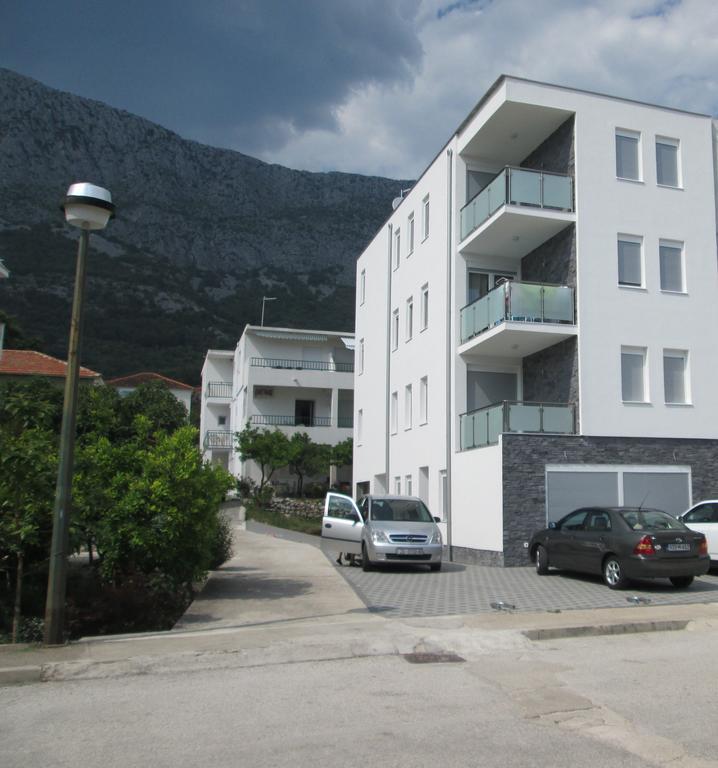 Apartments Lara Drvenik  Bagian luar foto